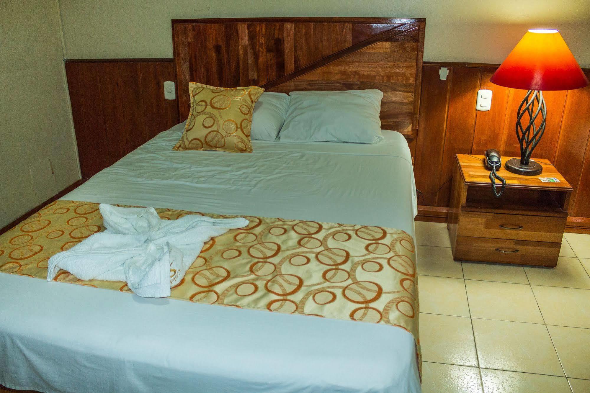 Hotel Golden Star Iquitos Extérieur photo
