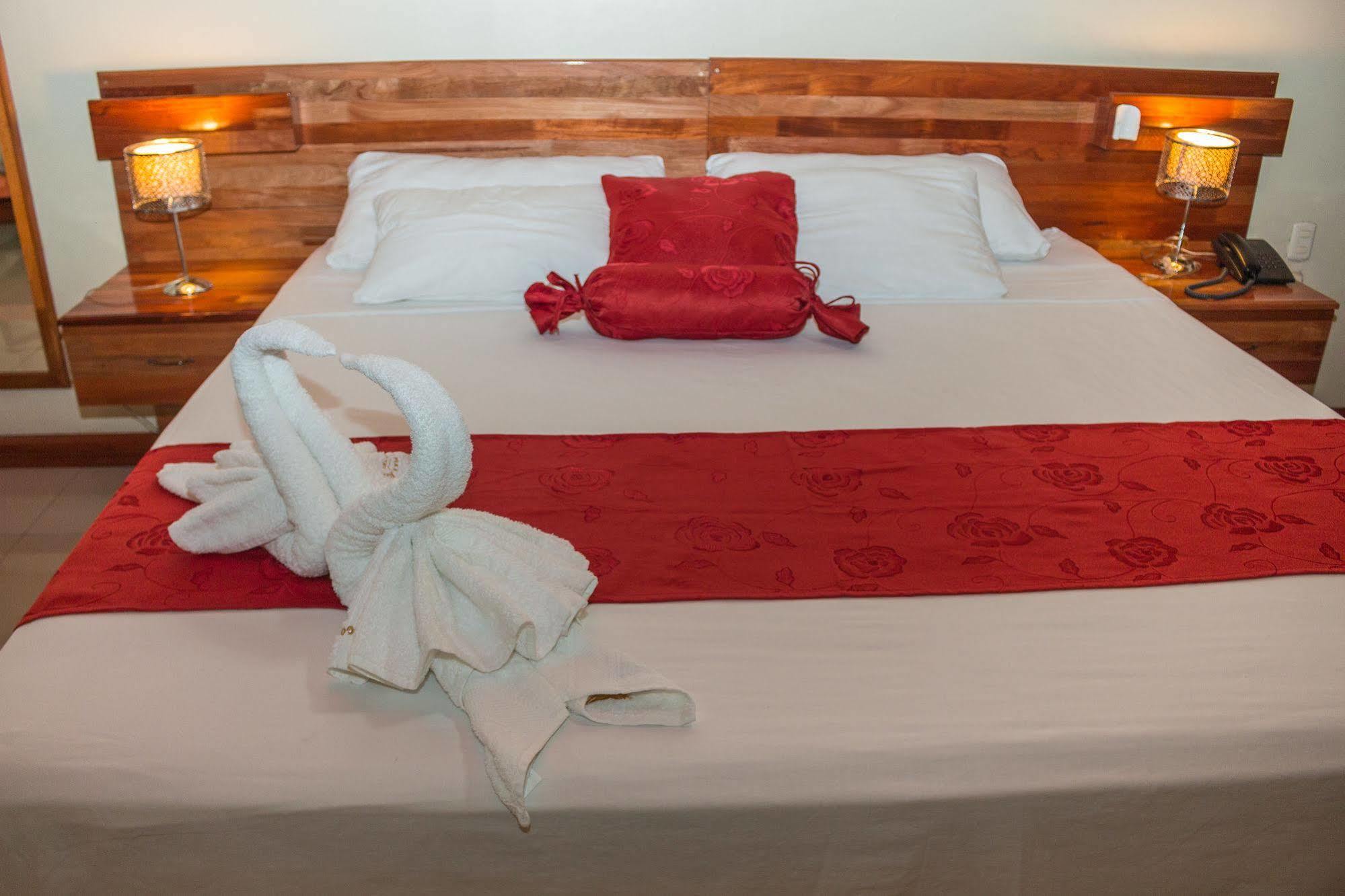 Hotel Golden Star Iquitos Extérieur photo