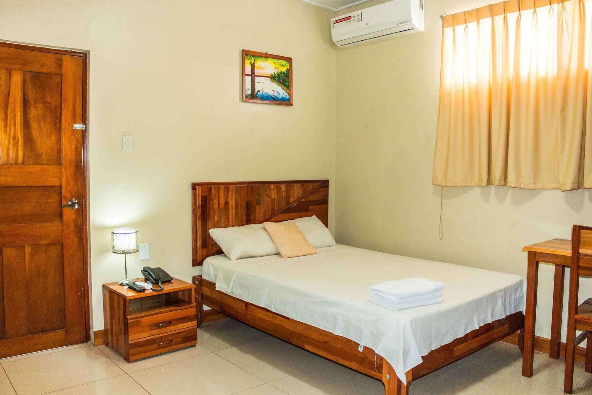 Hotel Golden Star Iquitos Extérieur photo